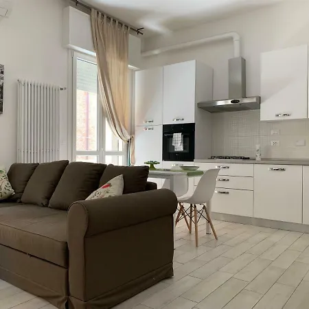 Sorbelli 1 E 2 Apartament